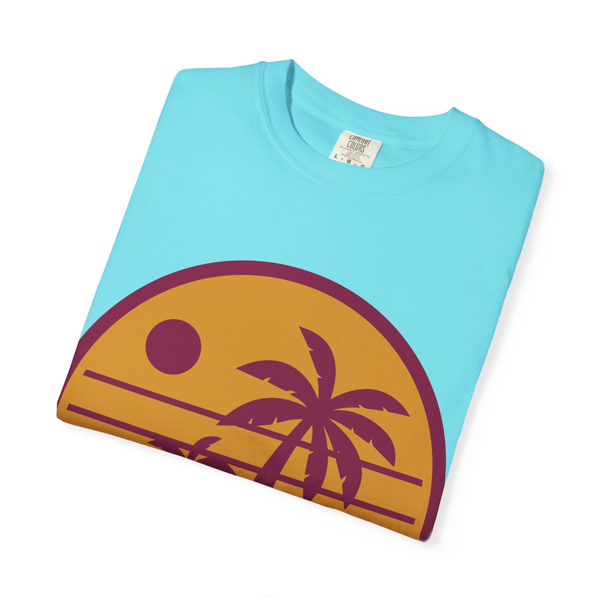 Sunset Palm Tree T-shirt, Casual Summer Tee, Unisex Beachwear, Graphic Tee for Vacation, Gift for Nature Lovers
