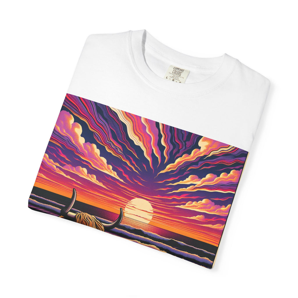 Vibrant Sunset Bull T-Shirt, Beach Vibes Tee, Colorful Summer Shirt, Unisex Graphic T-Shirt, Gift for Animal Lovers